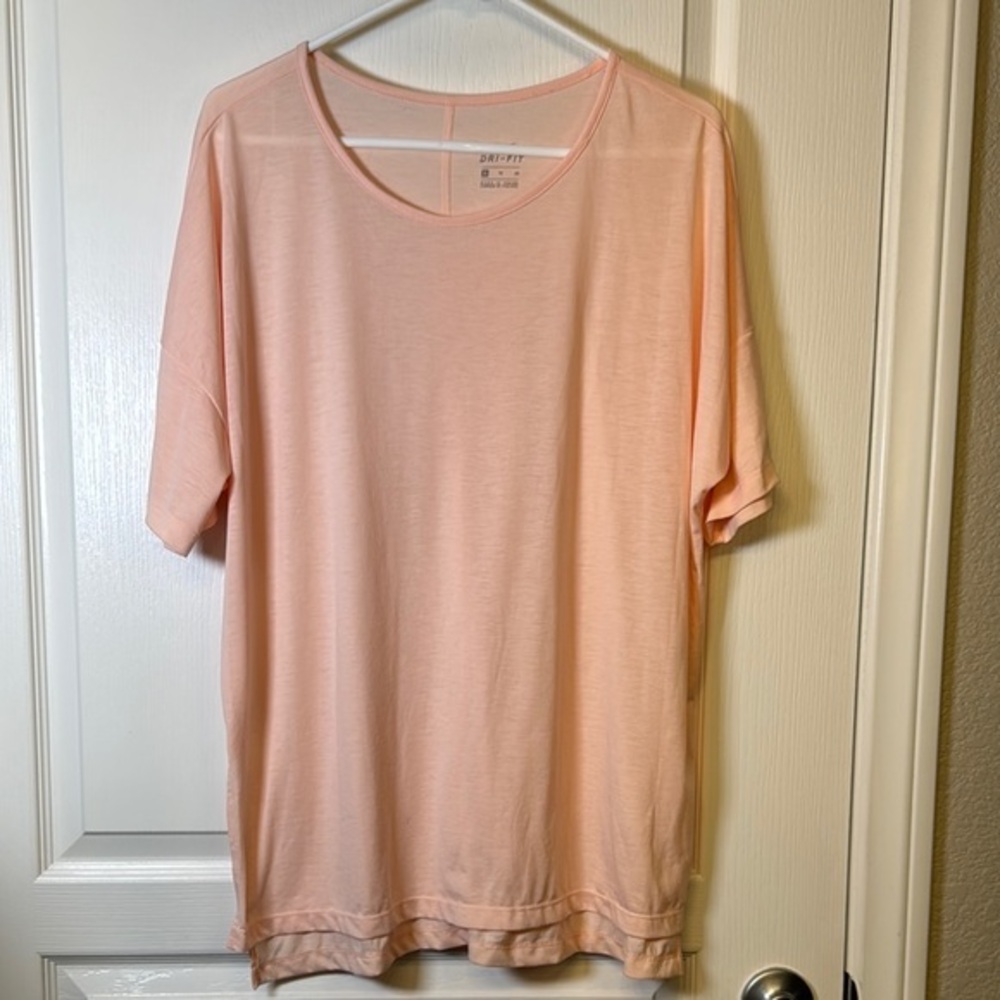 Nike Dri-Fit Loose Fit Peach Pink Shirt Size XL EUC #2612